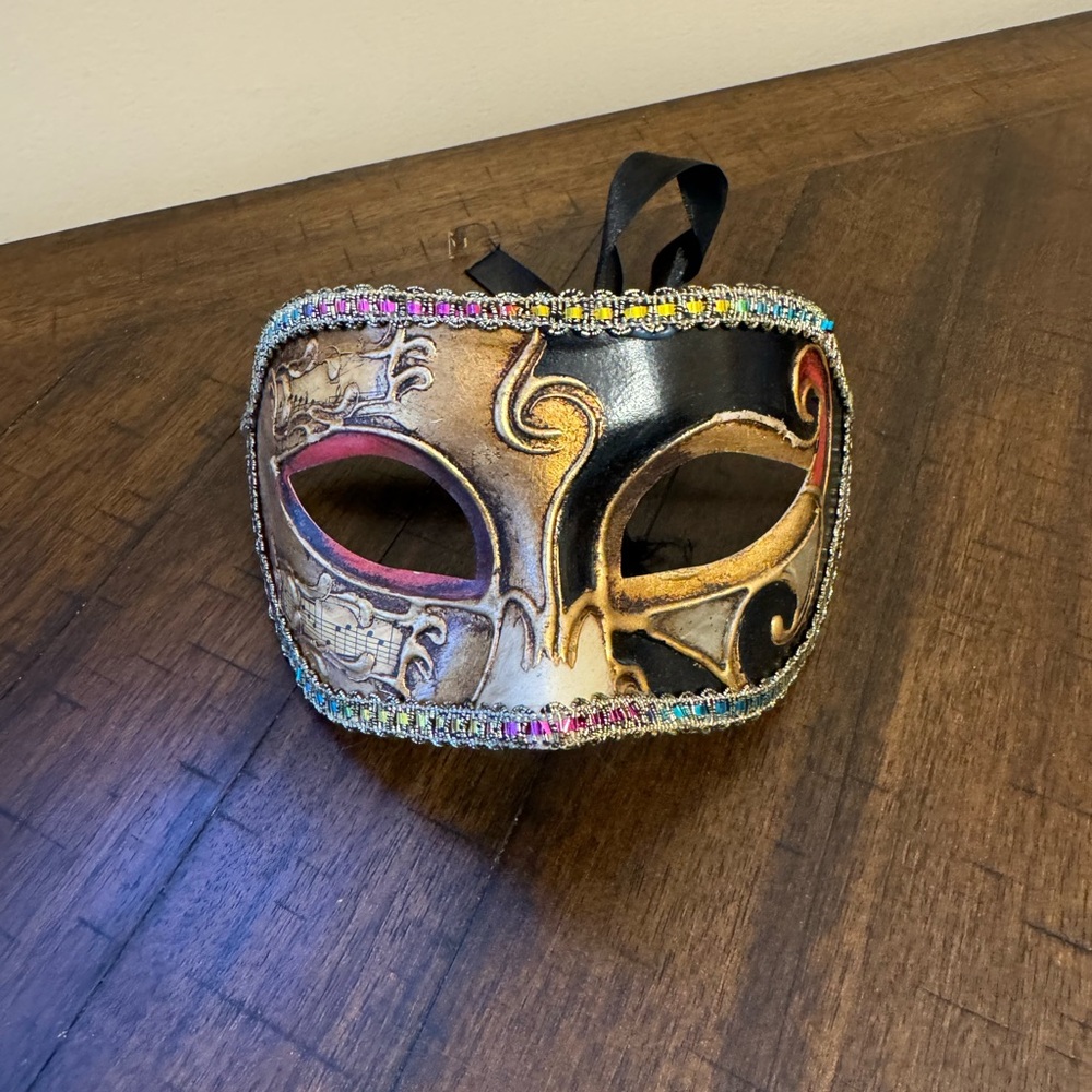 Venezia‎ Hand Painted Masquerade Mask Made in Italy Gold Black Red i